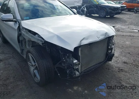 2016 Mercedes-Benz C 300 Sport 4Matic из США, поврежденный, VIN 55SWF4KB6GU117672